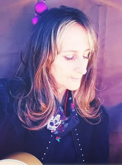 Entertainment Evelyn Roper Entertainment Evelyn Roper